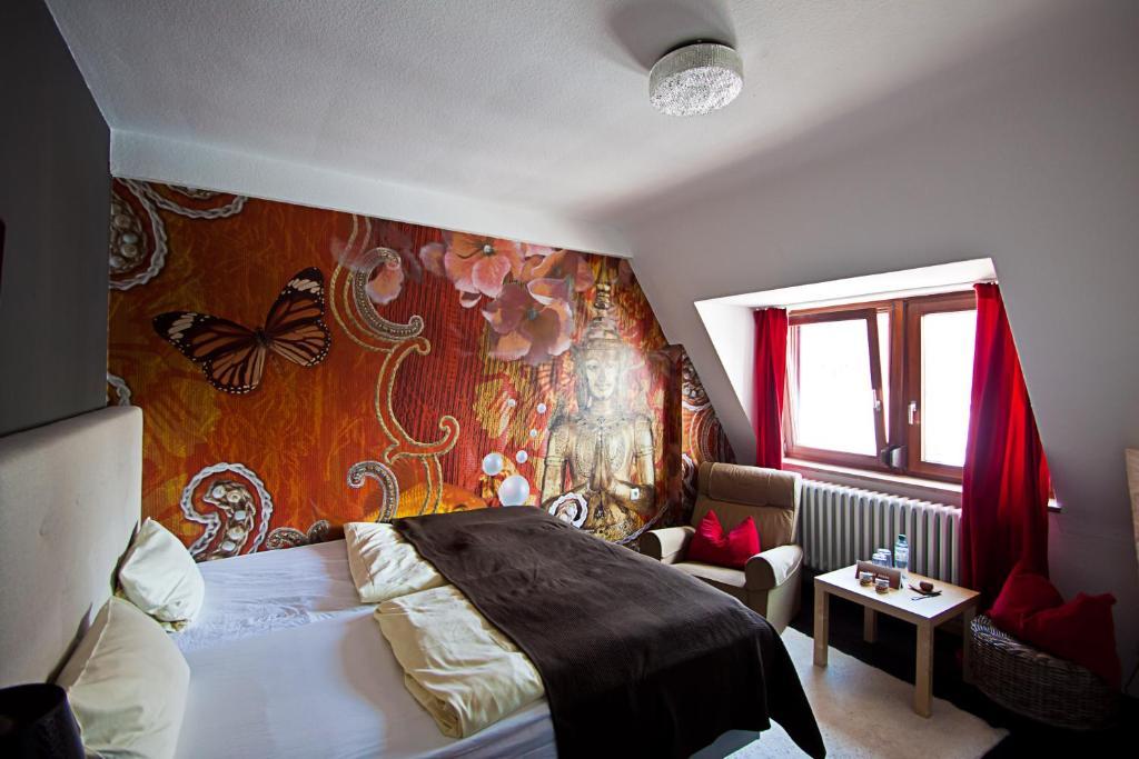 Hotel Barbarossa Garni Вюрцбург Стая снимка