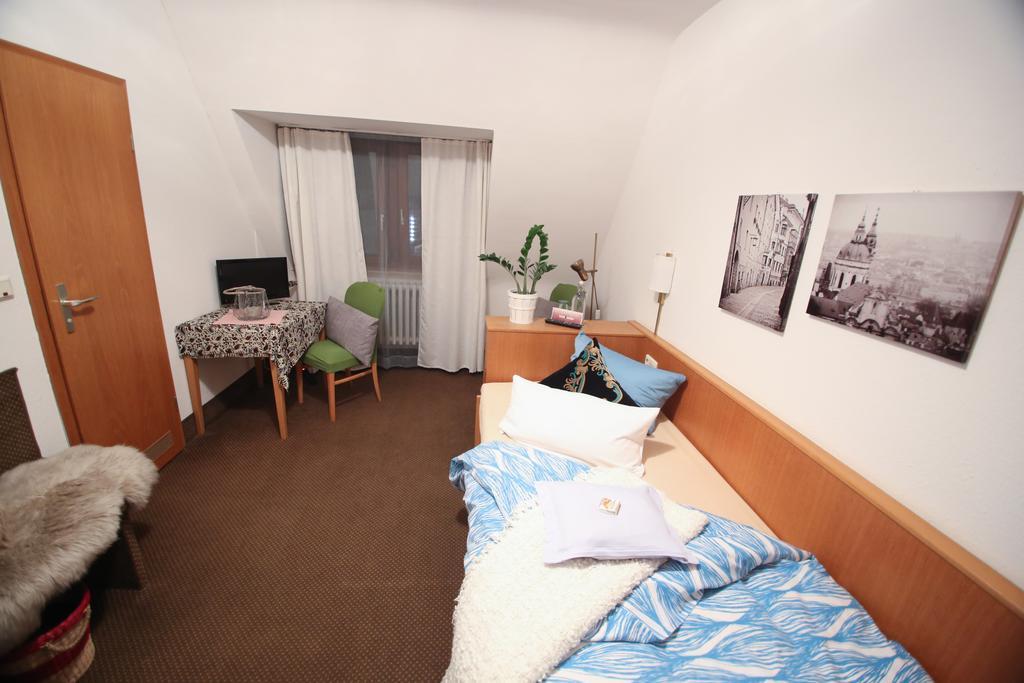 Hotel Barbarossa Garni Вюрцбург Екстериор снимка
