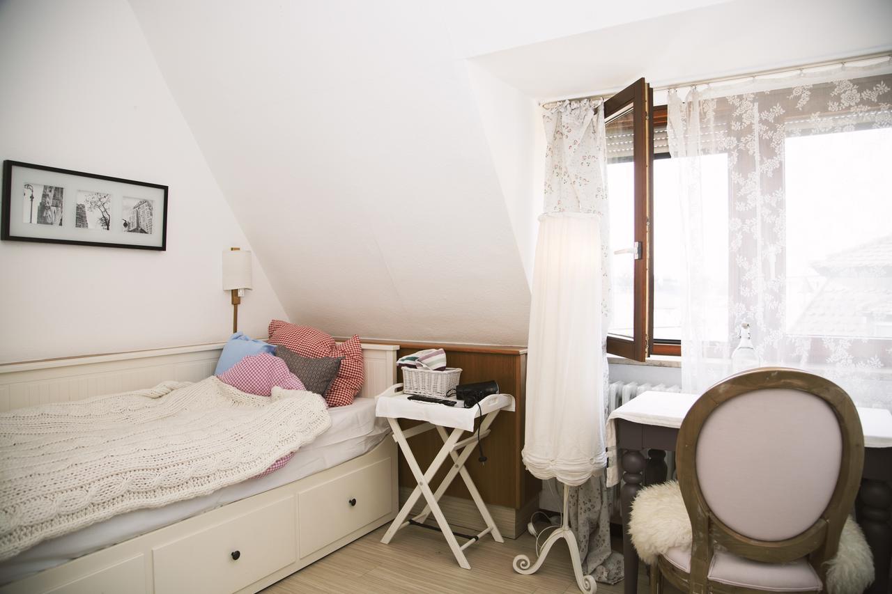 Hotel Barbarossa Garni Вюрцбург Екстериор снимка
